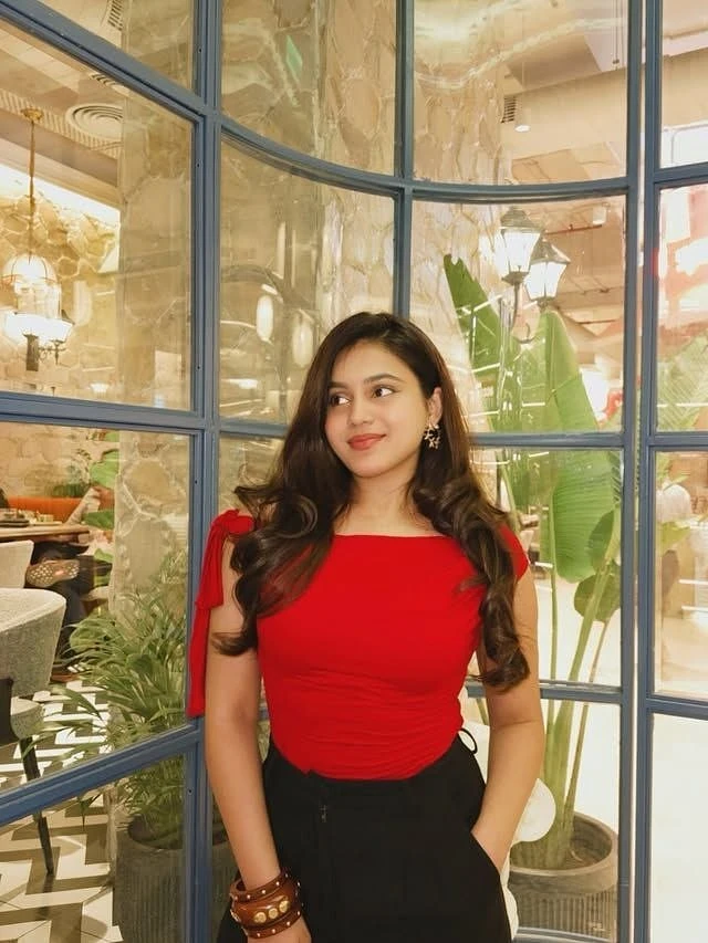 Aarushi – Indian escort in Ahmedabad — 1 / 4