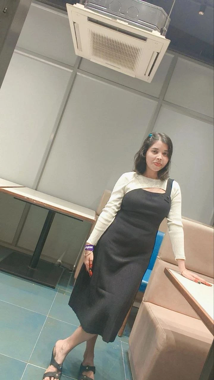 Aliya Singh – Indian escort in Ahmedabad — 3 / 5