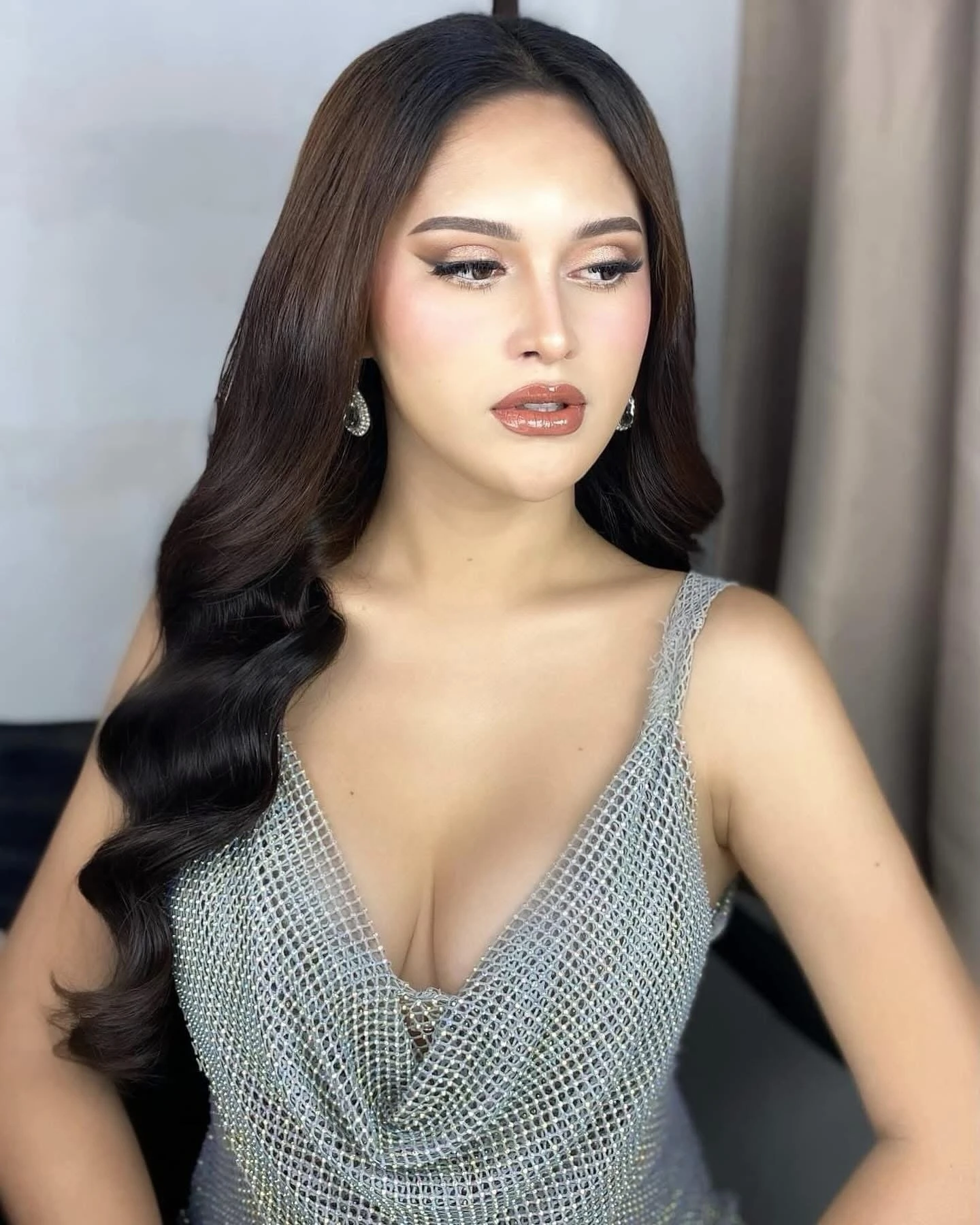 bella CAM SHOW Only (Not in India) – Filipino escort in Ahmedabad — 2 / 6