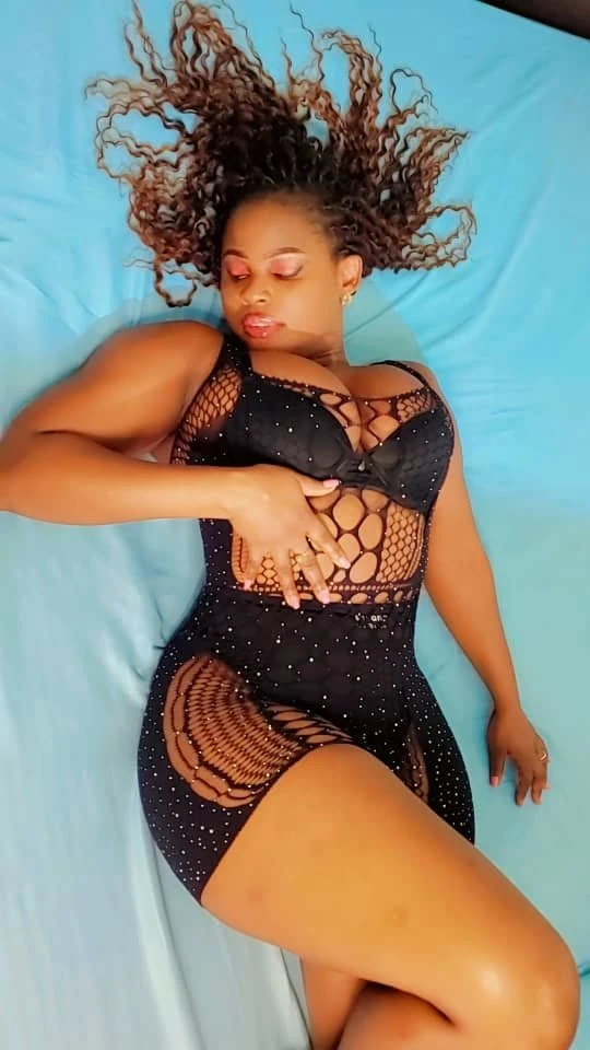 Aliyah – South African escort in Bangalore — 2 / 5