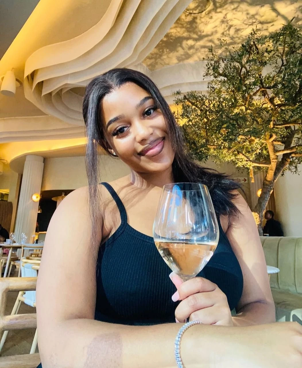 Juicy in Baku – Maldivan escort in Baku — 2 / 3