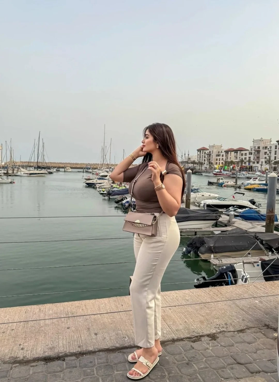 Nitya Agarwal – Indian escort in Bangalore — 2 / 4