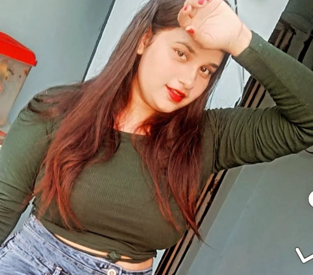 Divya Live Cam/ independent meet – Indian escort in Chennai — 2 / 3