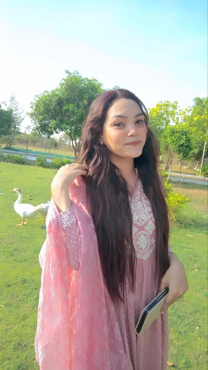 Only cash payment hand to hand all Ahmed – Indian escort in Ahmedabad — 4 / 5