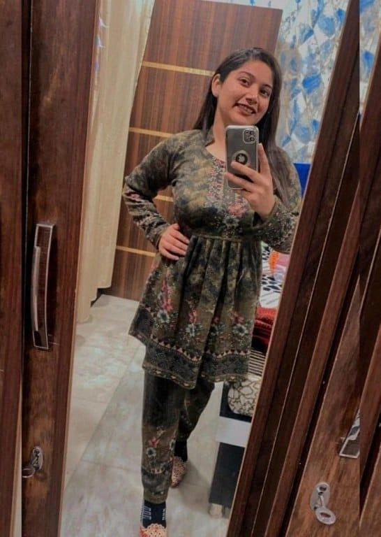 Hy Guy's Im Trisha Kannada – escort in Bangalore — 2 / 4