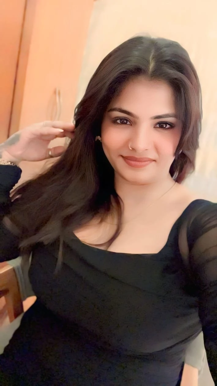 Neha Cam & Real Meet – Indian escort in Chennai — 2 / 9