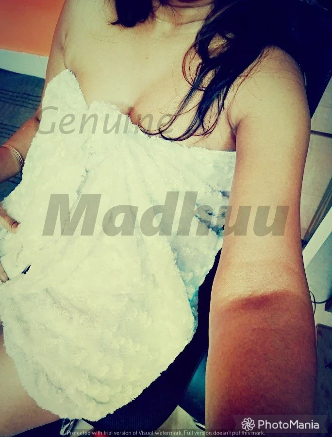🦋𝘔adhu Banerje🦋HouseWife📸Cam Shows🦋 – Indian escort in Bangalore — 15 / 17