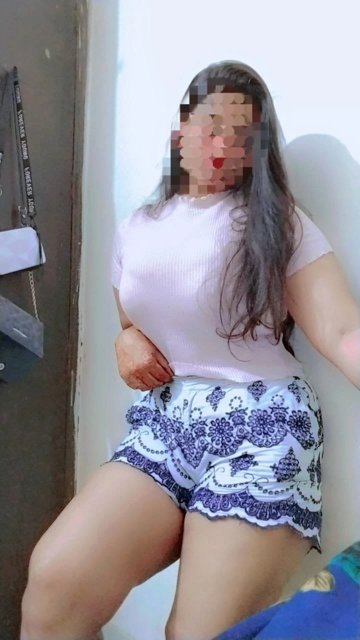 Tanisha – Indian escort in Chennai — 2 / 4