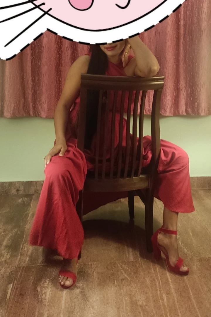 Nisha web cum services to – Indian escort in Bangalore — 4 / 5