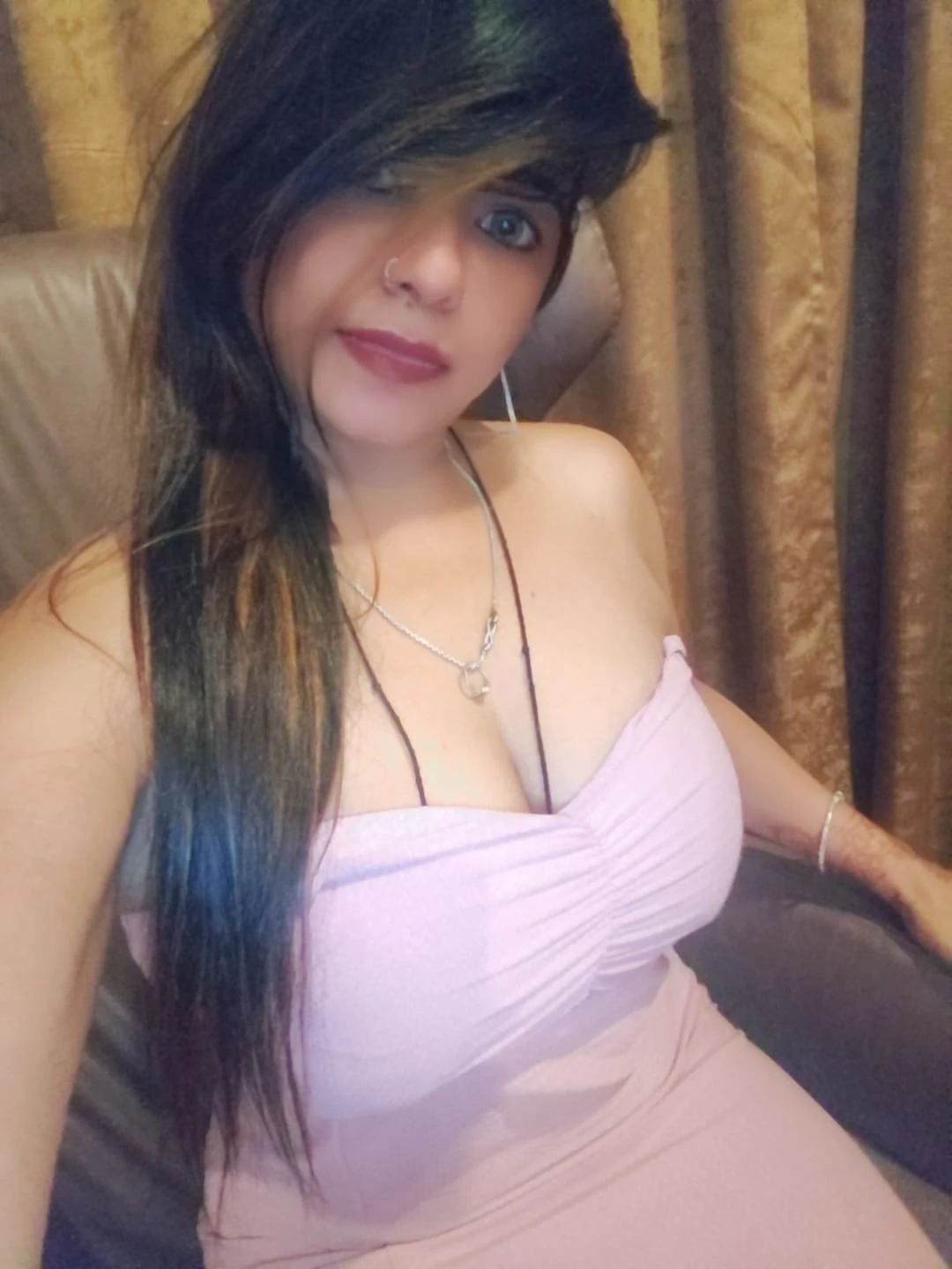 Simran Singh – Indian escort in Bangalore — 2 / 4