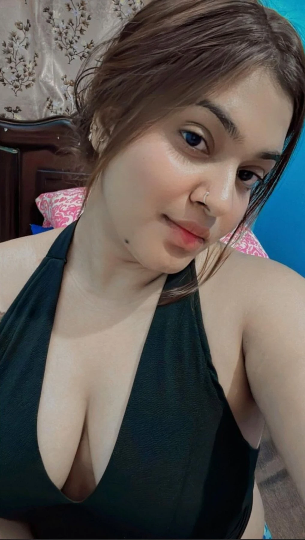 Priyanka – Indian escort in Bangalore — 2 / 3