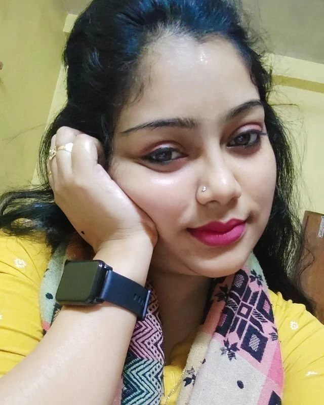 Amisha – Indian escort in Ahmedabad — 2 / 4