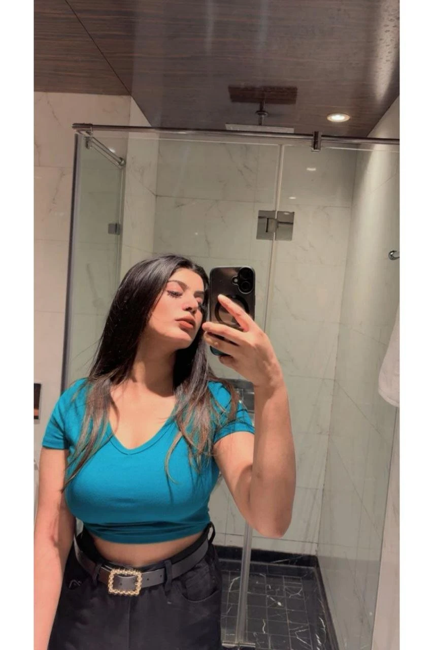 Kavya Available Now – escort in Candolim, Goa — 2 / 5