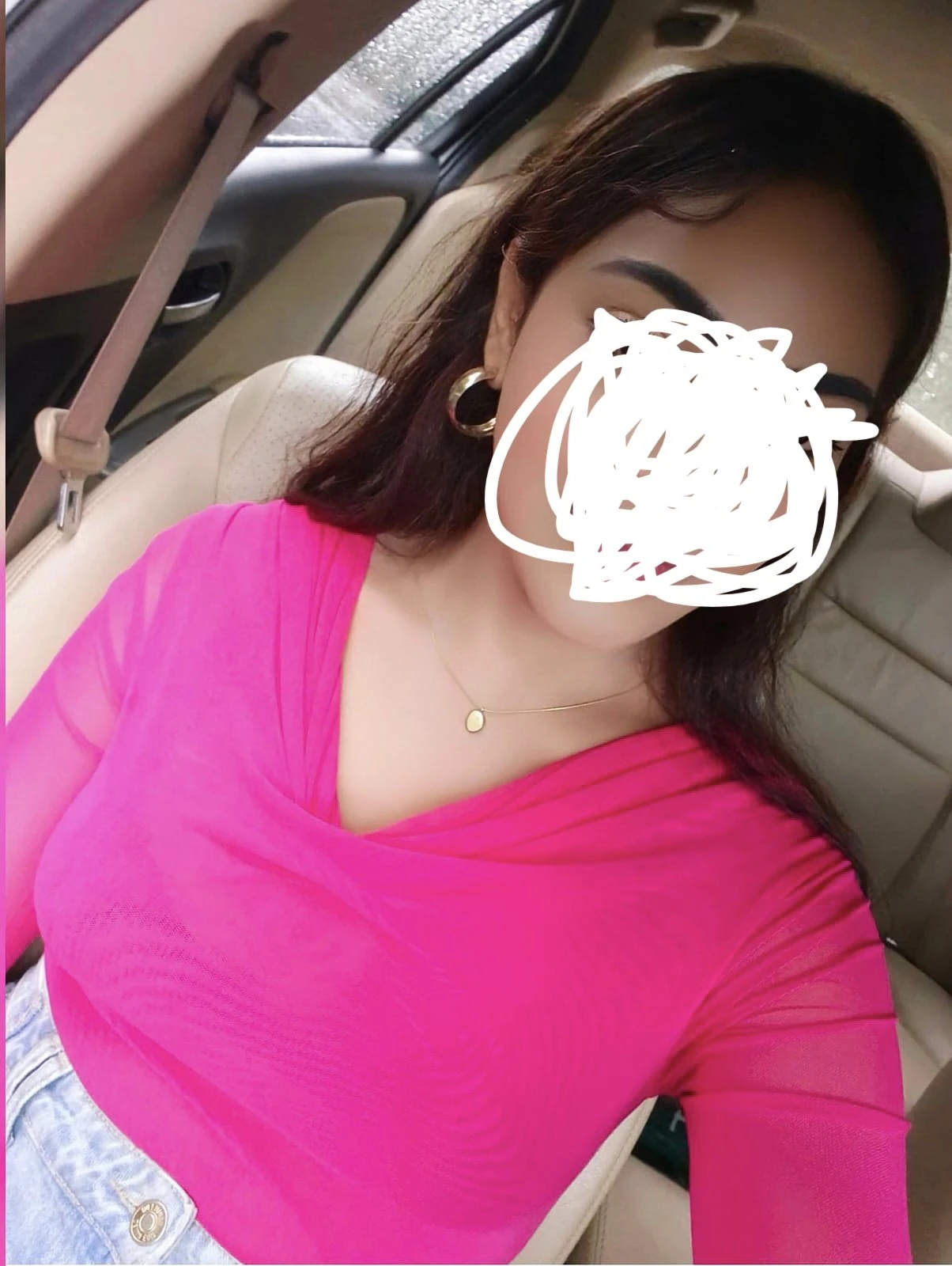 Neha professional escort – Indian escort in Bangalore — 2 / 3