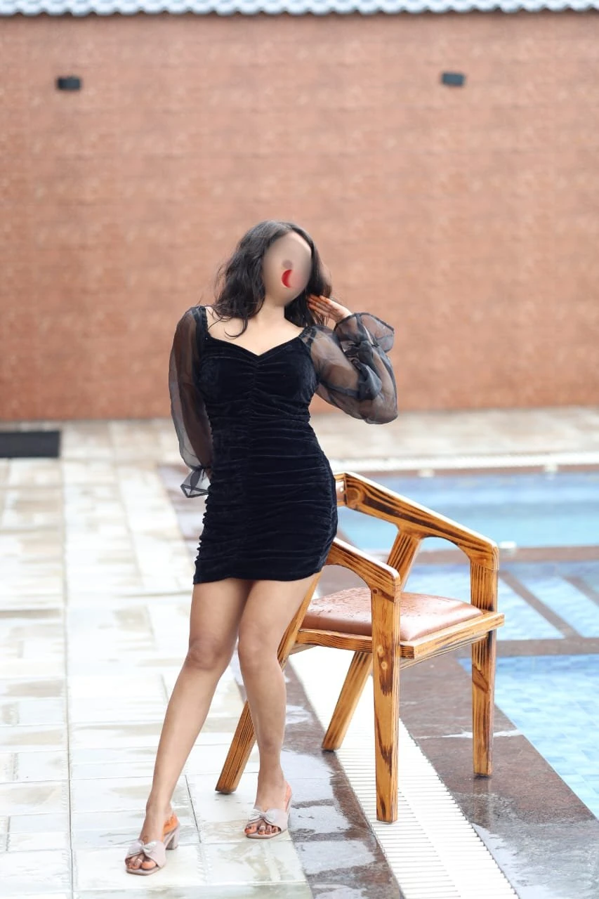 Hot Wife Kavita Singh – Indian escort in Ahmedabad — 13 / 17