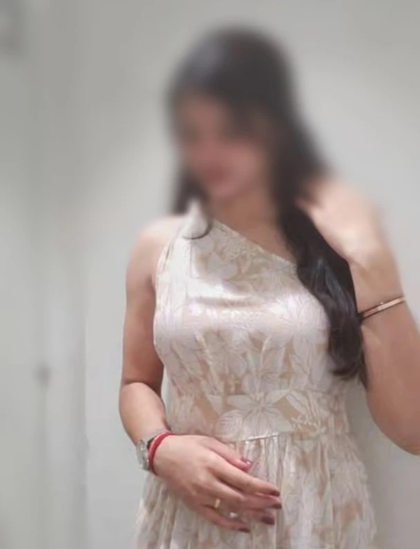 Sanu – Indian escort in Bangalore — 4 / 5