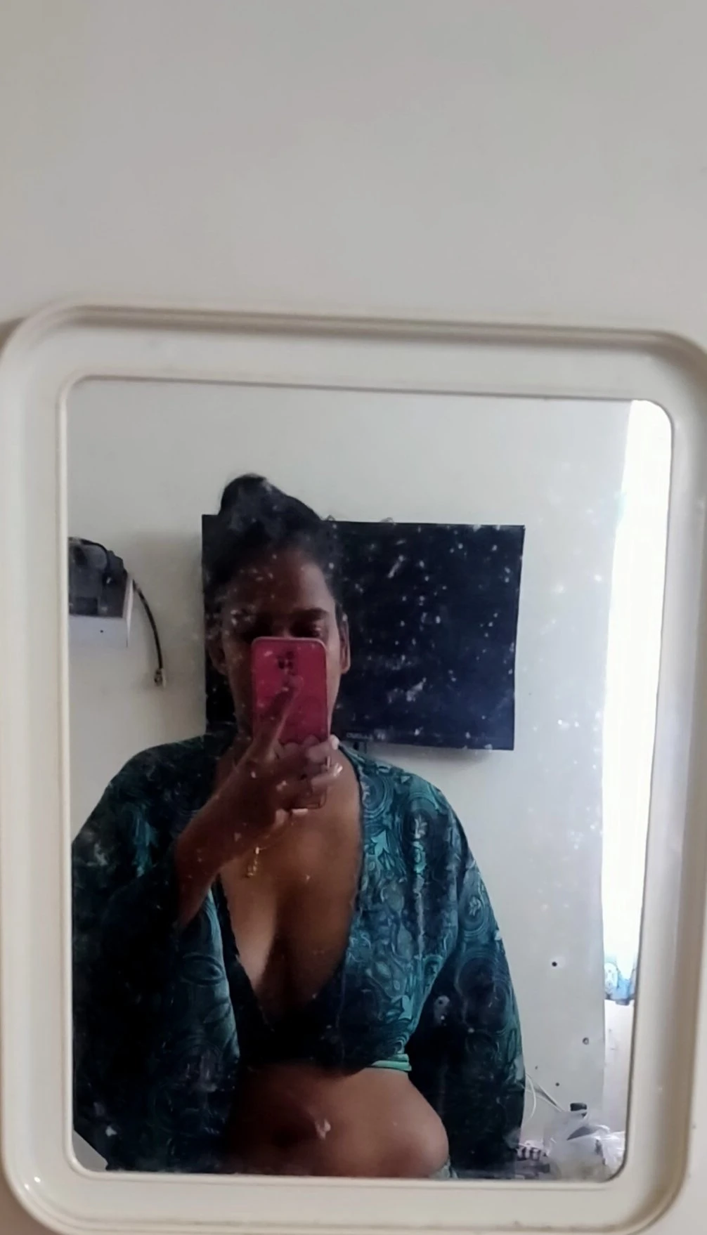 Ashy Honey – Indian escort in Chennai — 2 / 4