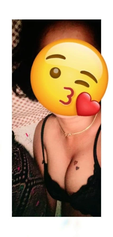 Niharika Gowda – Indian escort in Bangalore — 3 / 7