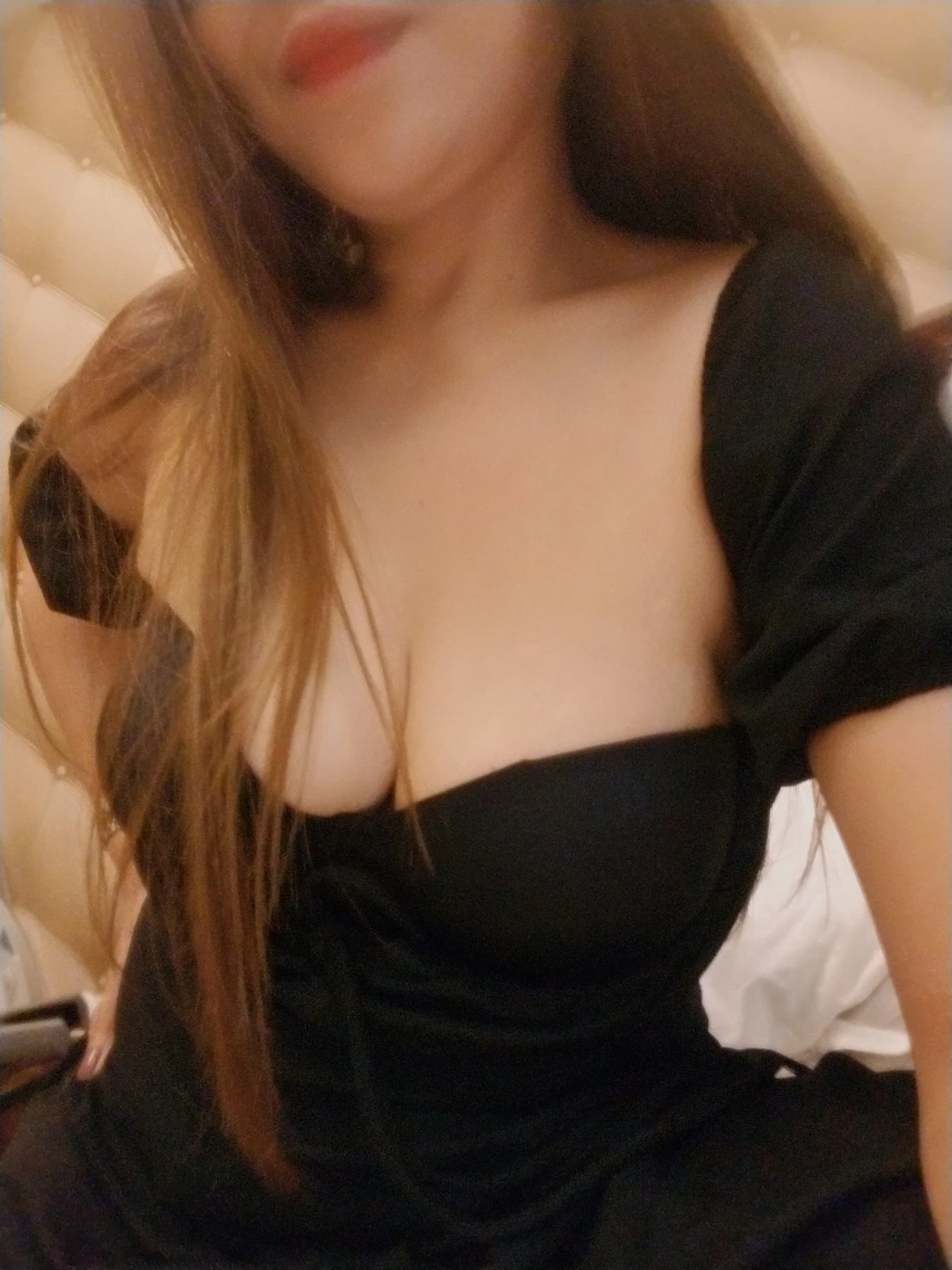 Hotclaudi – Filipino escort in Hong Kong — 2 / 4