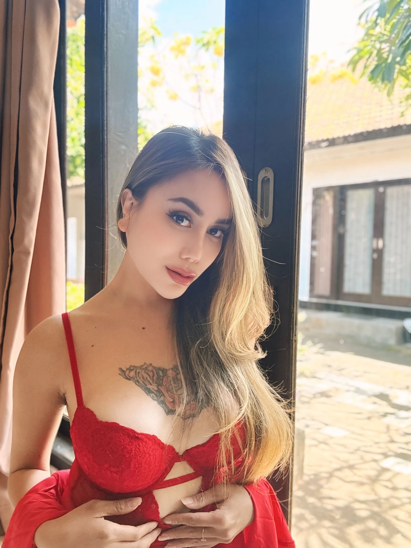 Party Girl Ready to Serve You – escort in Hong Kong — 4 / 9