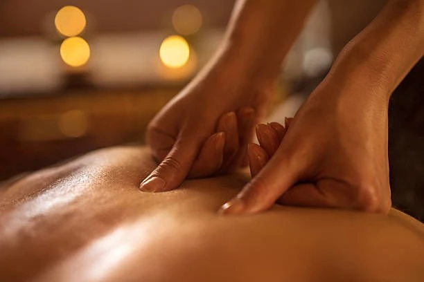 FEMALE TO MALE FULL BODY OIL MASSAGE HPY – Indian masseuse in Bangalore — 6 / 9