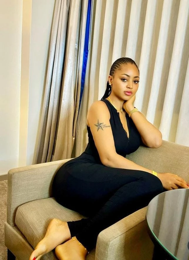 SASHA, NEW IN THE CITY – South African escort in Chandigarh — 2 / 3