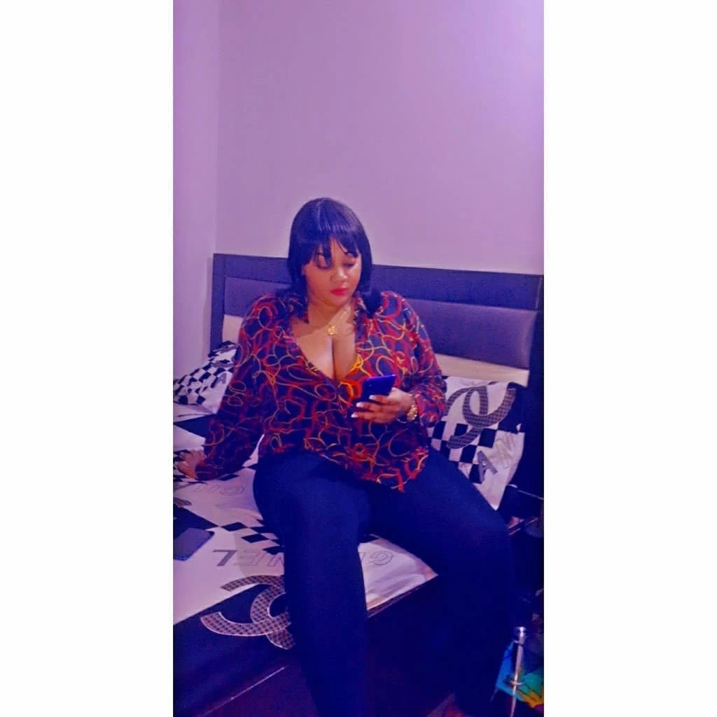 Jennifer Babyyy – South African adult performer in Gurgaon — 4 / 6
