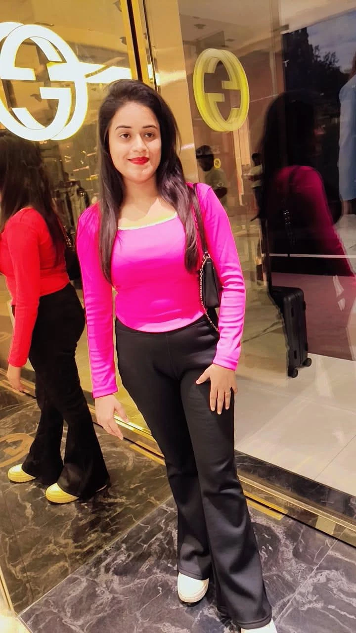Nidhi (Cam Show & Real Meet) – Indian escort in Bangalore — 3 / 4
