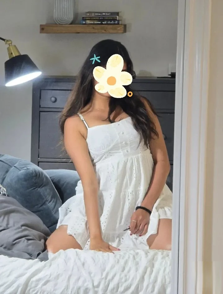 Anshika – Indian escort in Bangalore — 3 / 5