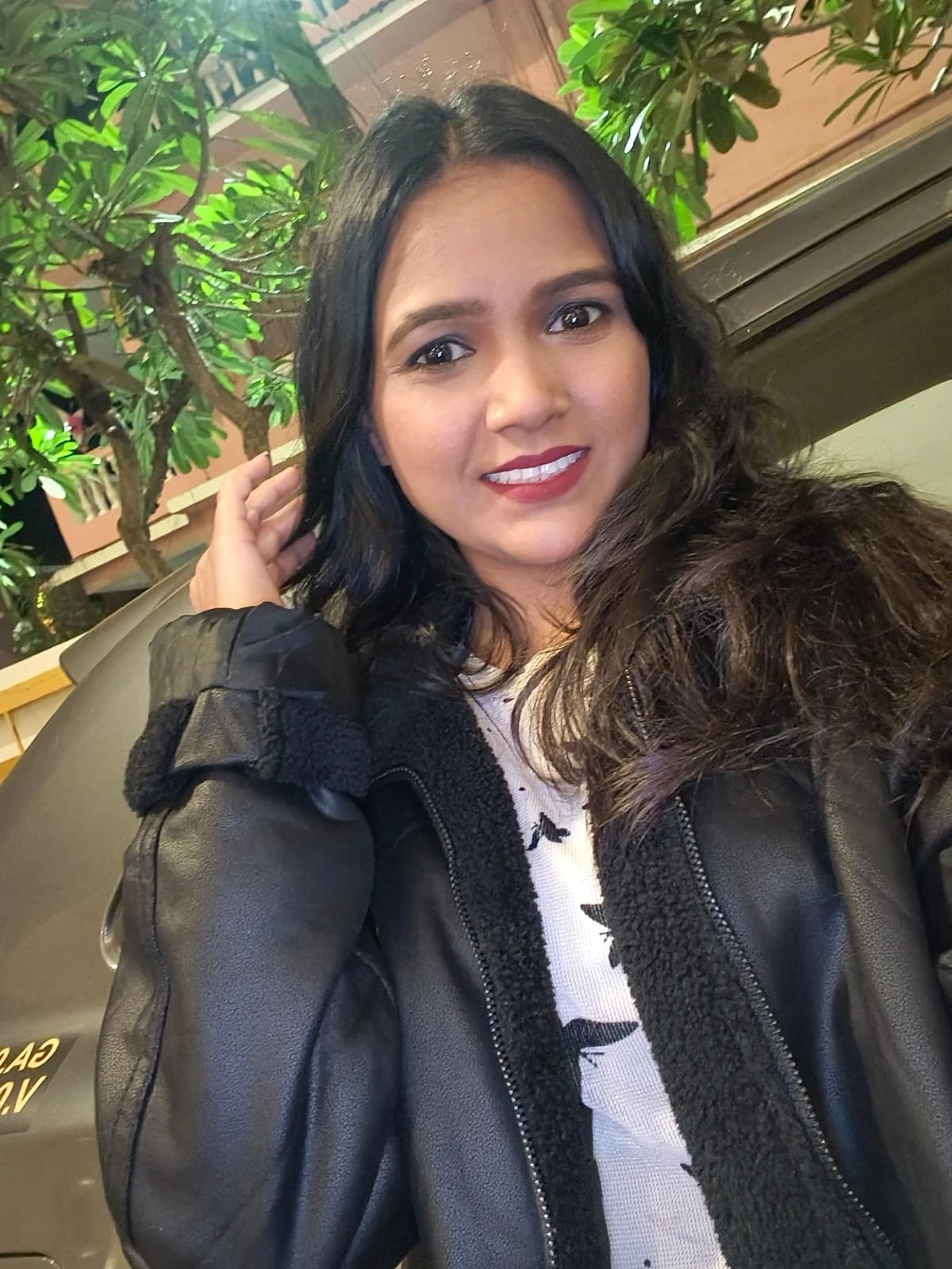 Tina 𝟵𝟬𝟬𝟮𝟯𝟵𝟴𝟴𝟳𝟳 Escorts – Indian escort in Candolim, Goa — 3 / 7