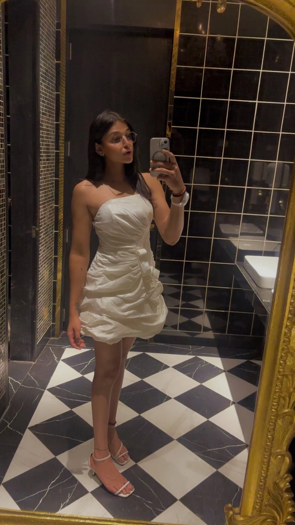 Naira – Indian escort in Ahmedabad — 8 / 22