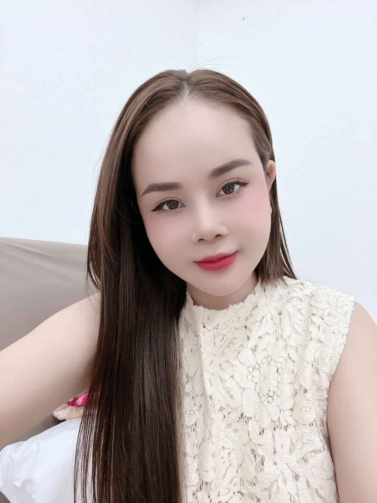 lisa – Vietnamese escort in Bangalore — 3 / 4