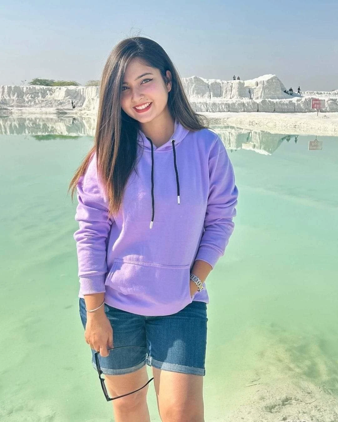 Sanjana Dube Bangalore – Indian escort in Bangalore — 3 / 4