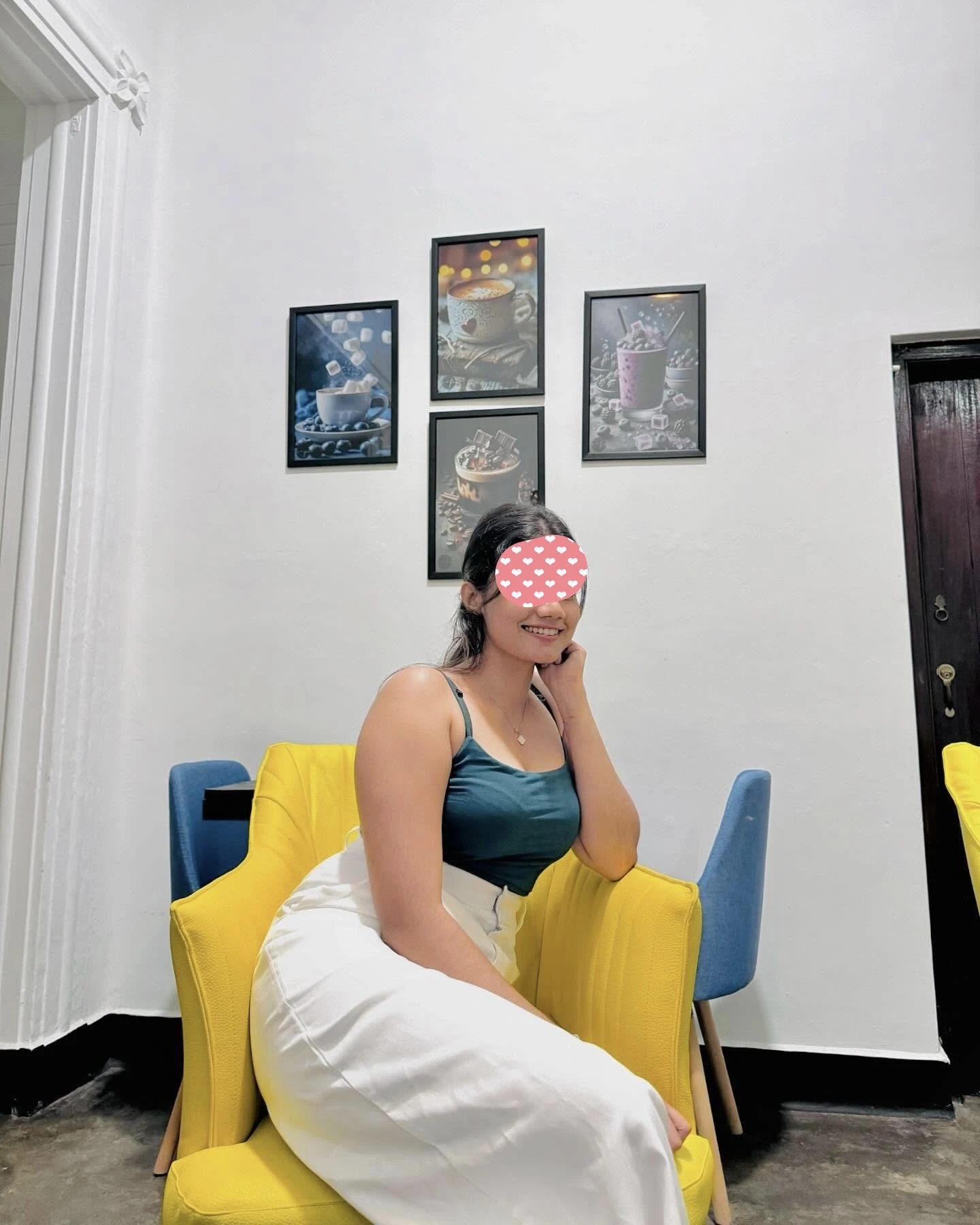 Saloni Sharma – Indian escort in Gurgaon — 3 / 5