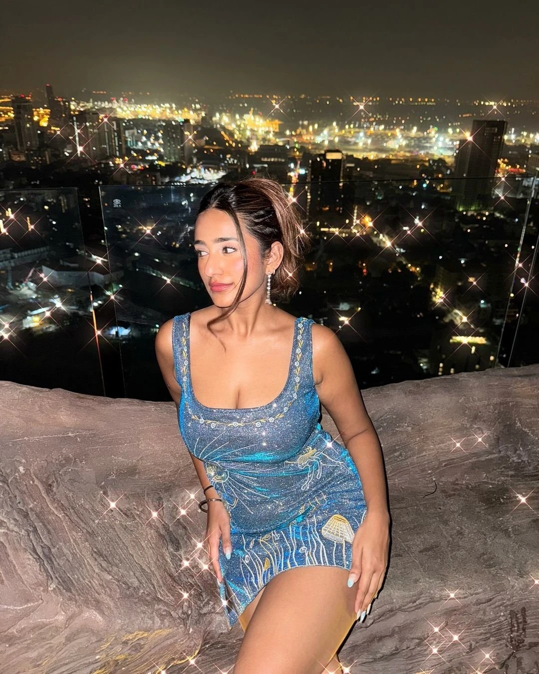 Sonakshi – Indian escort in Bangalore — 2 / 3