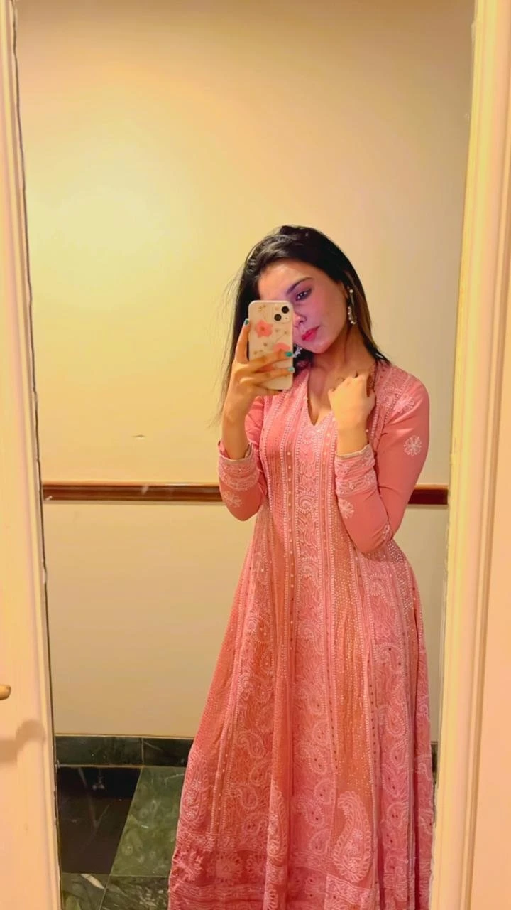 Zoya Need Mutual Partner – Indian escort in Bangalore — 8 / 13