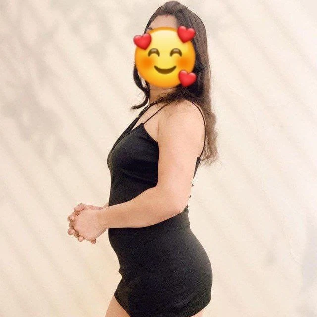 PRIYA CAM & REAL MEET – Indian escort in Bangalore — 6 / 7
