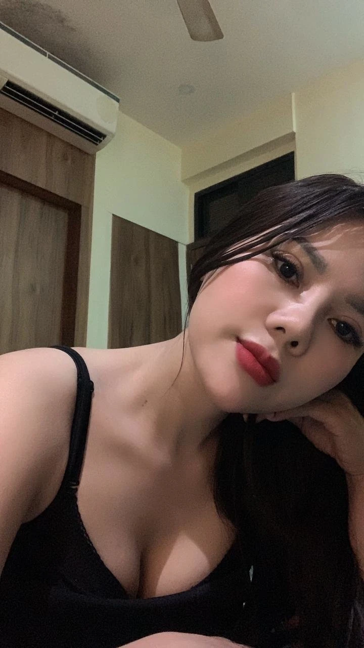 Ana – Vietnamese escort in Gurgaon — 2 / 4