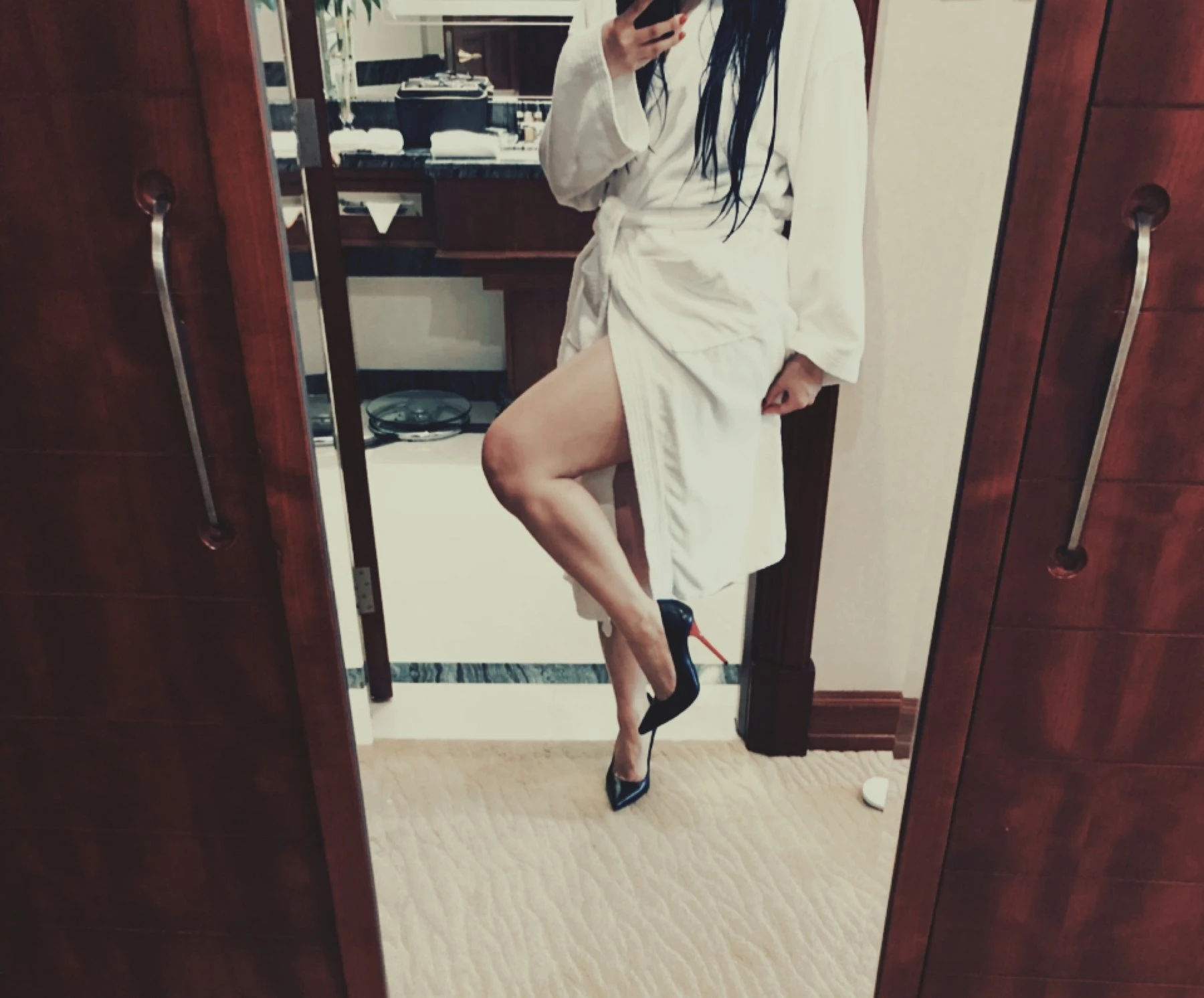 Mistress Cleo Necoskyi – Japanese dominatrix in Hong Kong — 3 / 5