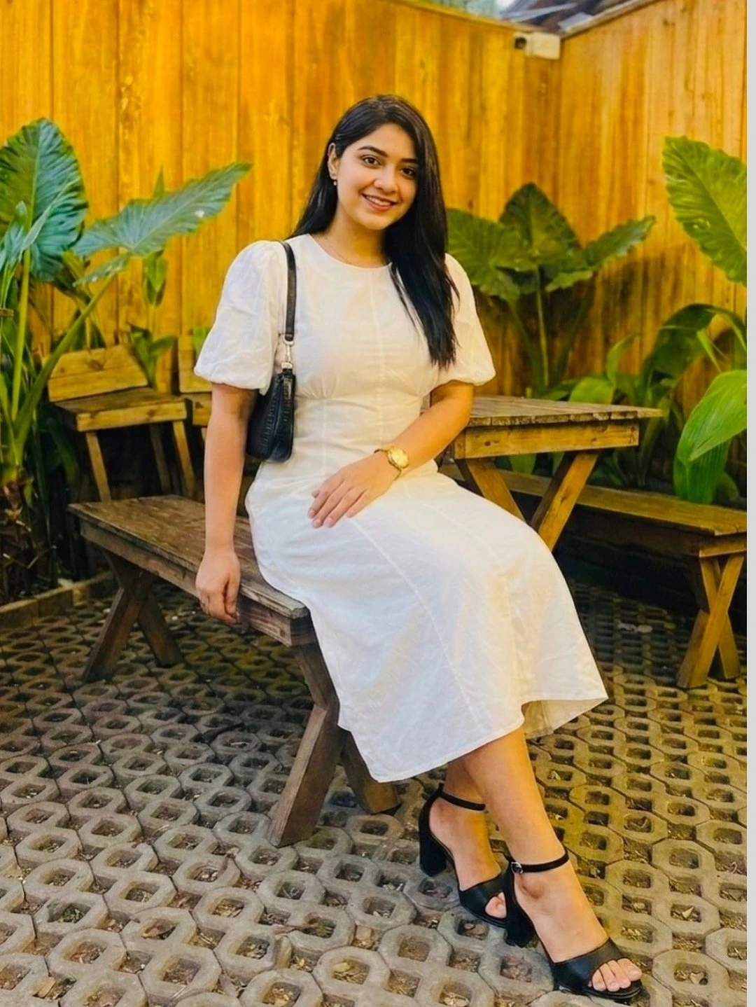 Joya – Indian escort in Chandigarh — 2 / 4