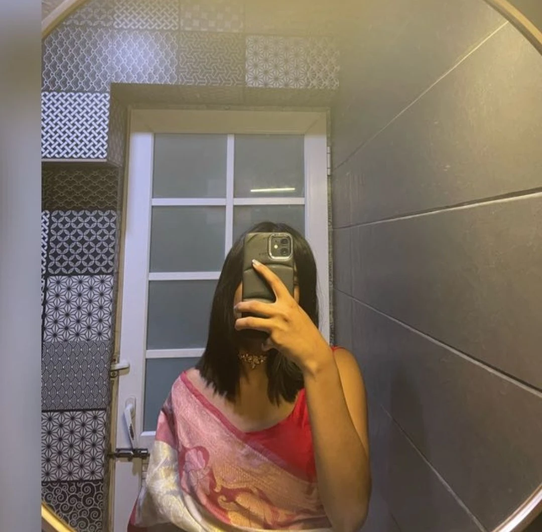 Chitra for Real Meet and Cam Show – Indian escort in Chennai — 2 / 7