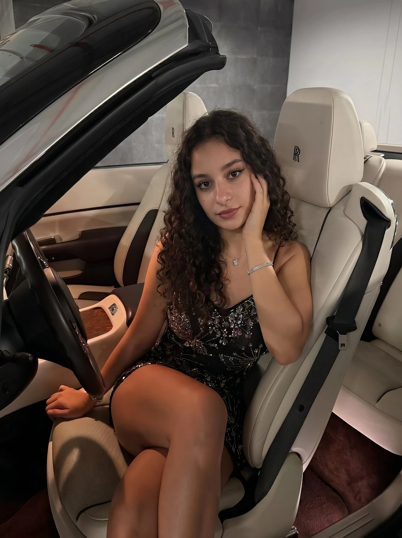 Beatrice Anal Appetite – Russian escort in Hong Kong — 3 / 7