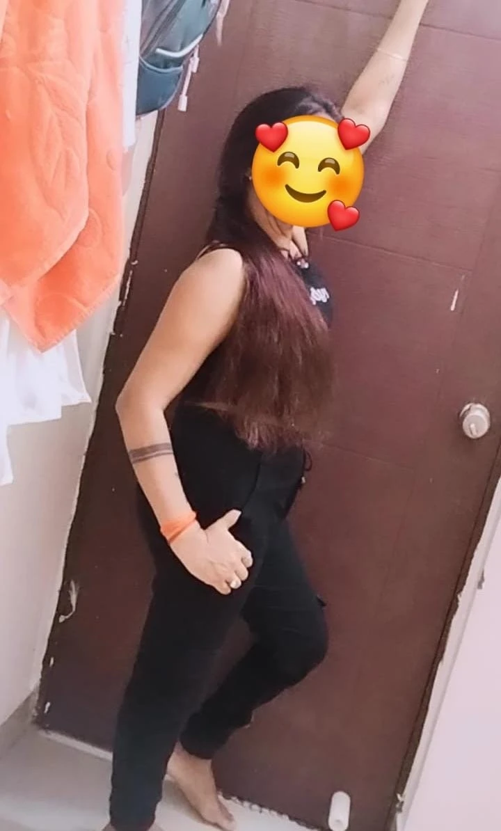 Manisha – Indian escort in Bangalore — 2 / 3