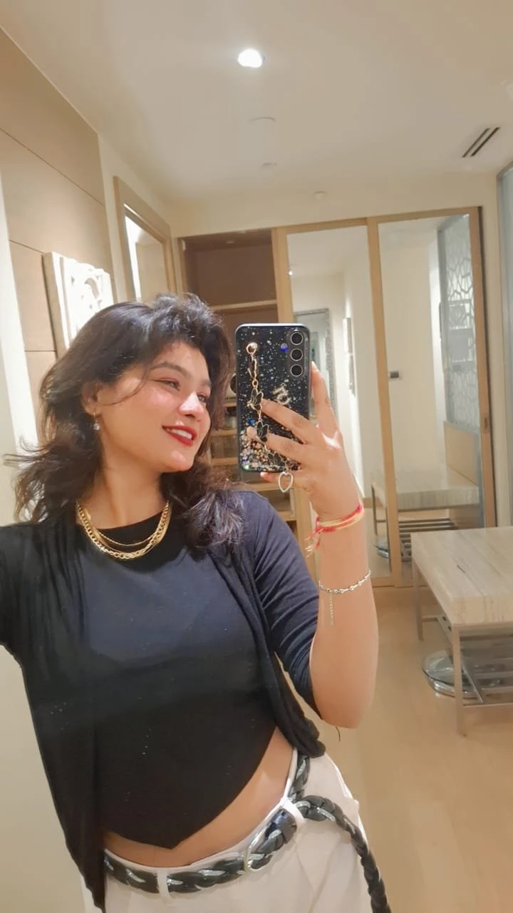 Yukti – Indian escort in Bangalore — 2 / 3