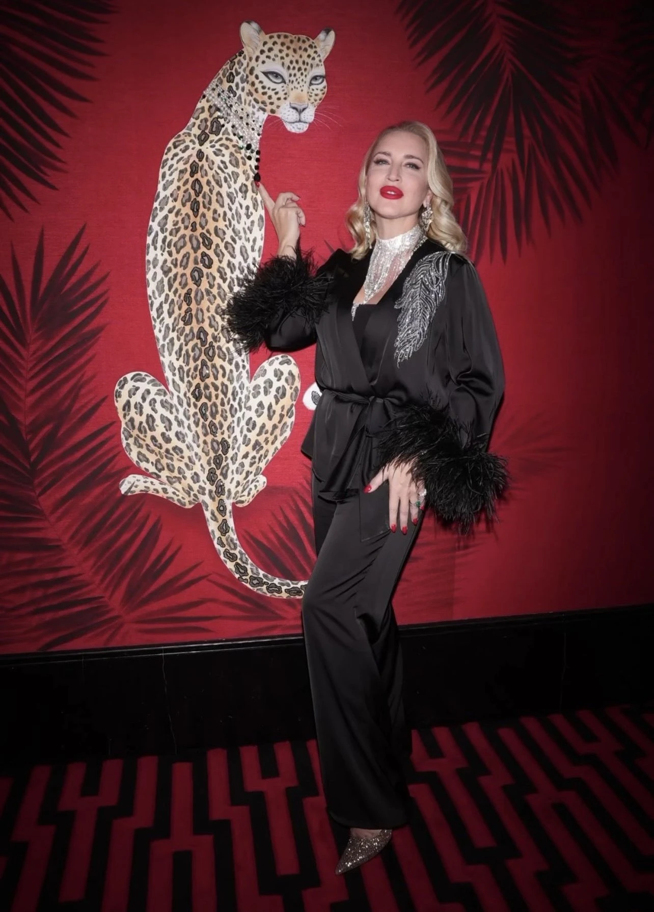 SOON IN BAKU. Obey_Helene_(Instagram) – Slovenian dominatrix in Baku — 27 / 31