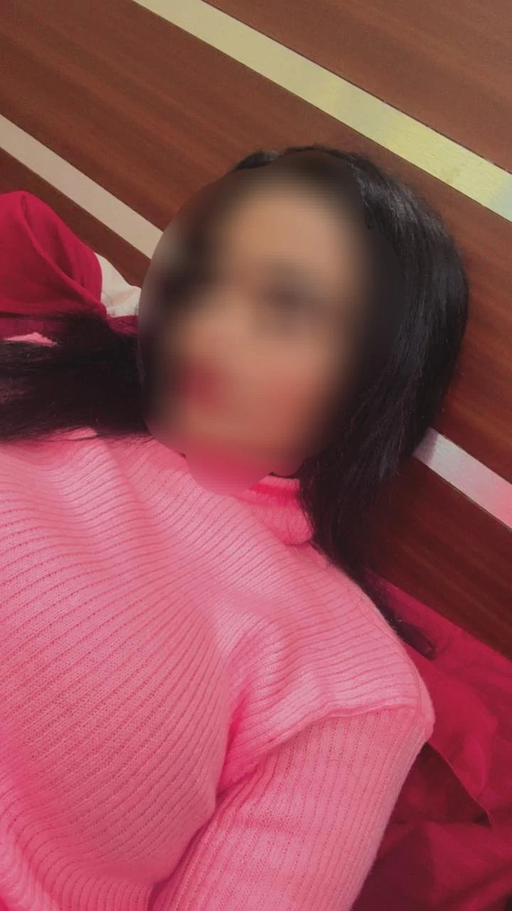 🕊️🥂preety( LIVE CAM ❣ MEET)OUTCALL 🥀 – Indian escort in Chennai — 6 / 9