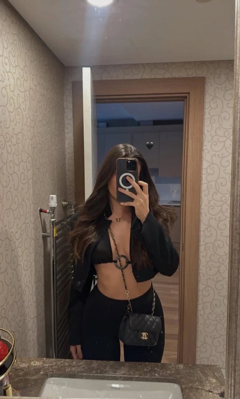 Your Girl Josefina – Colombian escort in Hong Kong — 4 / 5