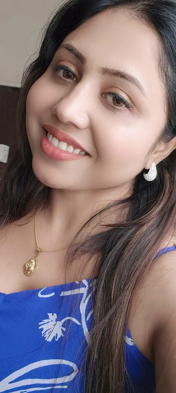 Vinitha – Indian escort in Chennai — 2 / 3