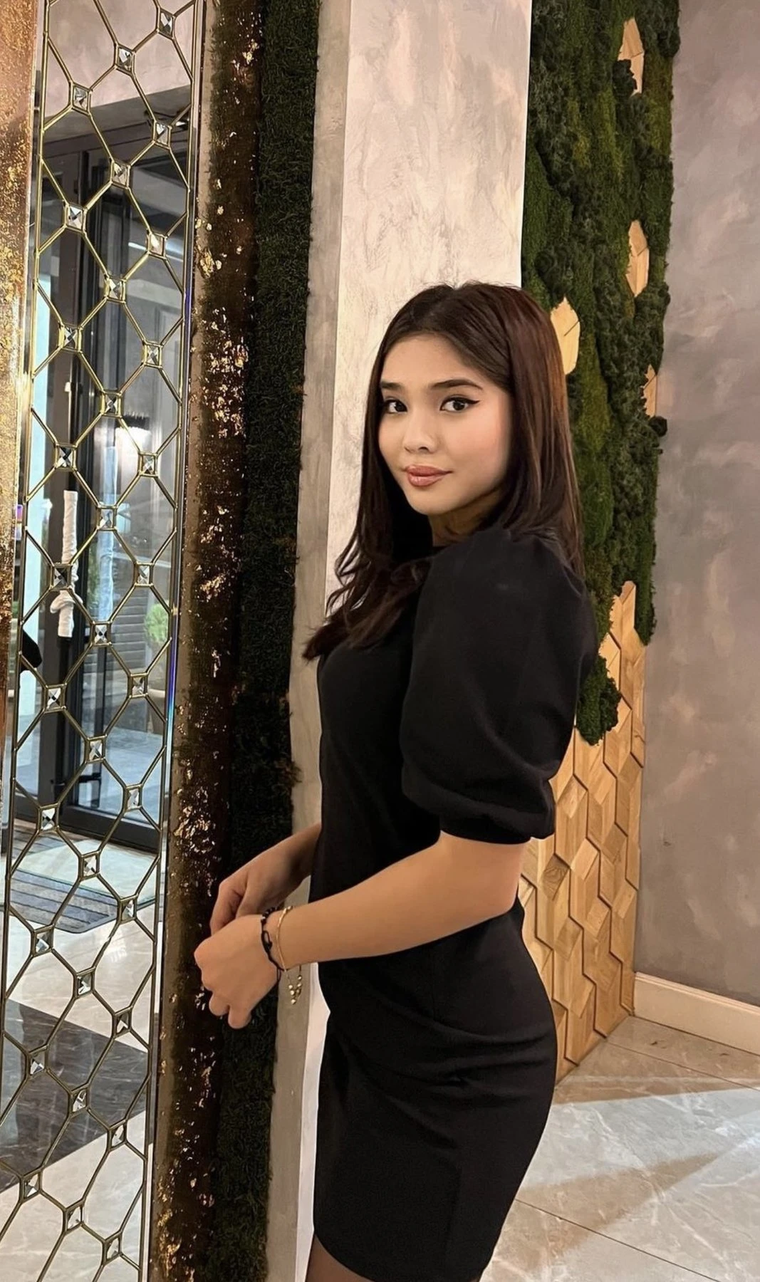 Лола – Kazakhstani escort in Yerevan — 6 / 13