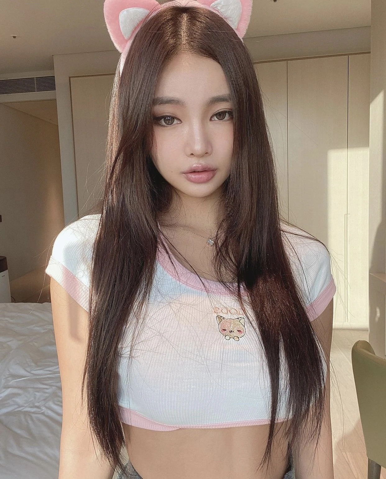 Party Girl Maxine – South Korean escort in Hong Kong — 4 / 6
